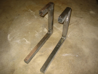 Mill frame vertical supports